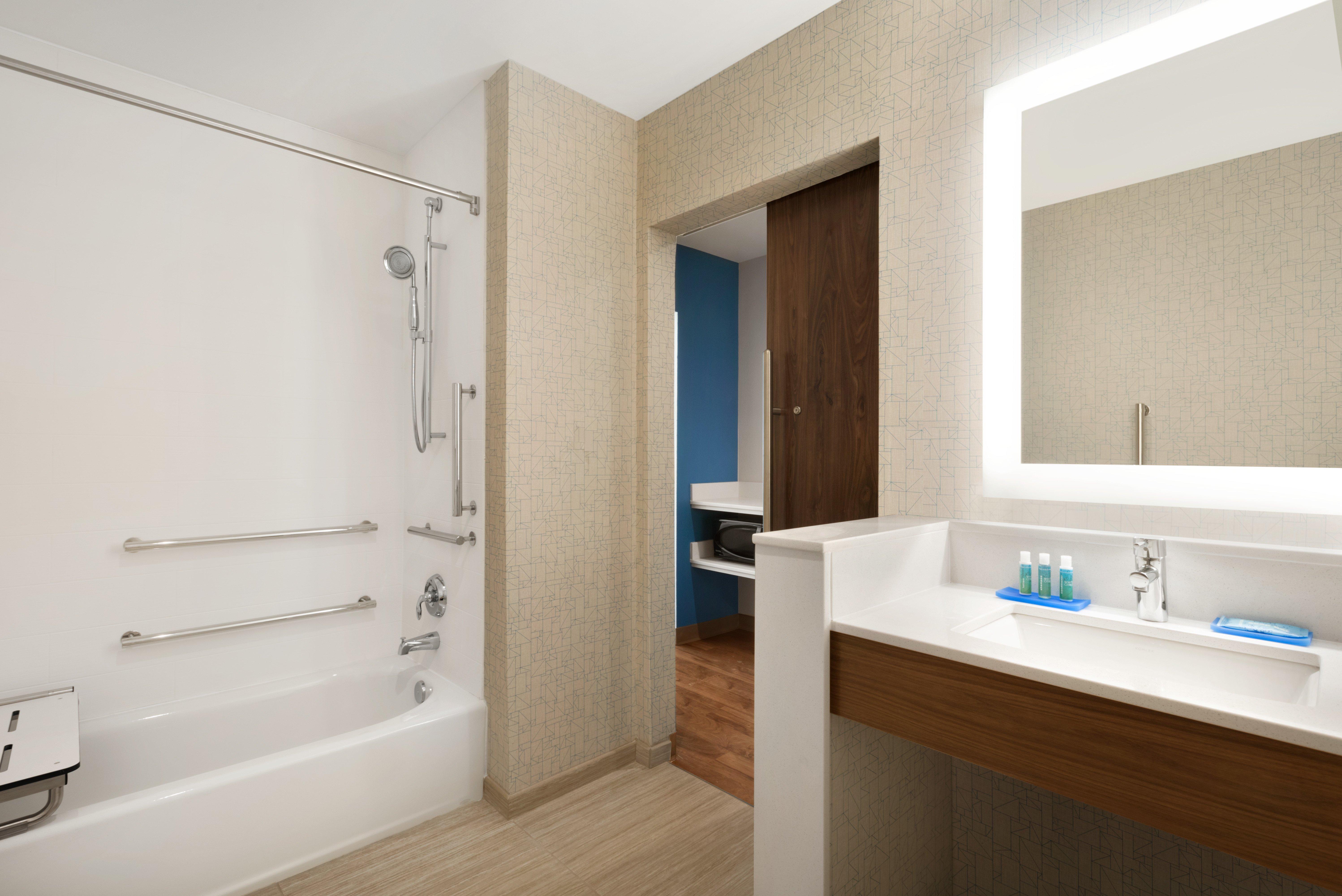 Holiday Inn Express & Suites - Cincinnati South - Wilder By Ihg Exterior photo