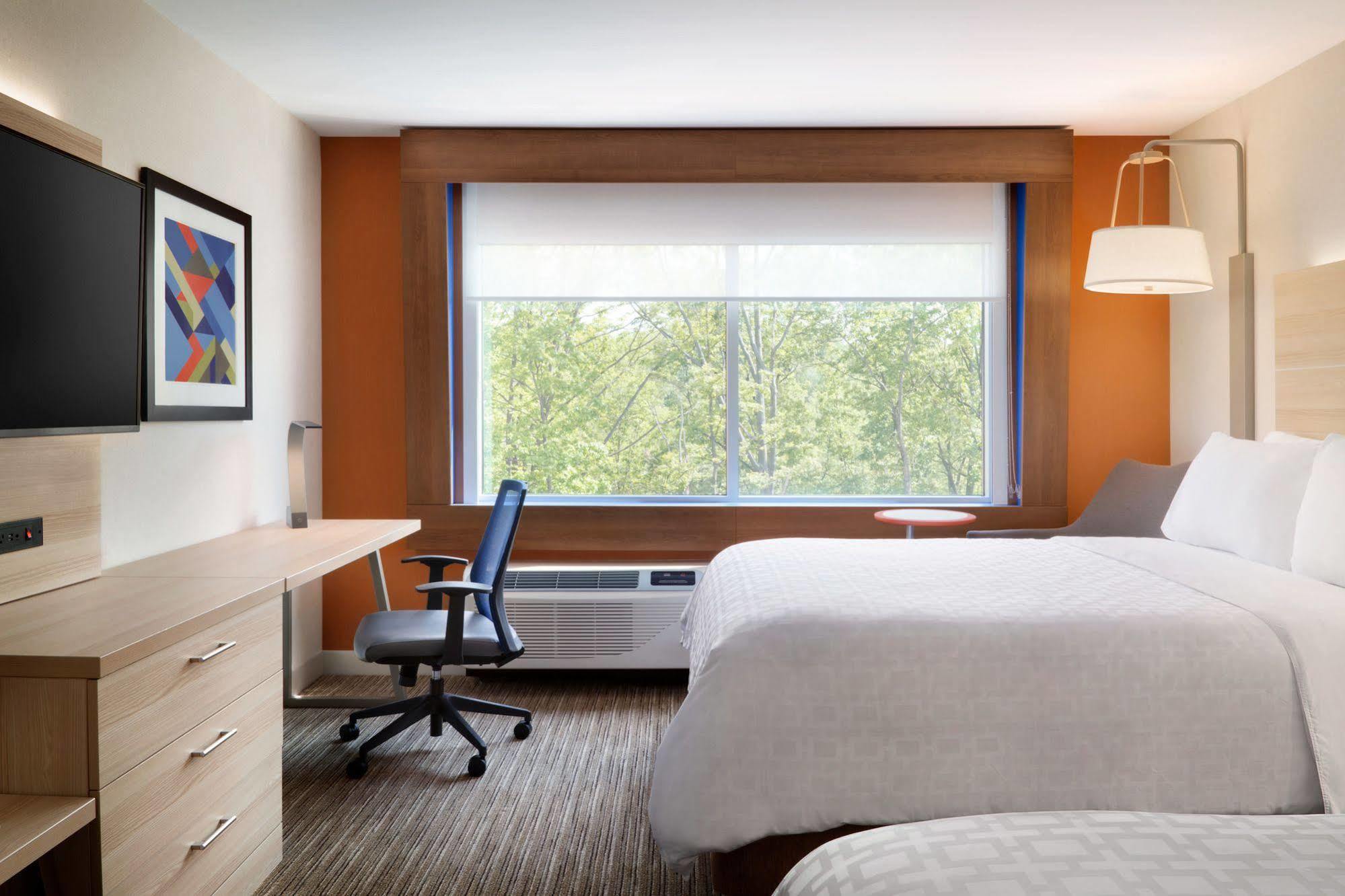 Holiday Inn Express & Suites - Cincinnati South - Wilder By Ihg Exterior photo